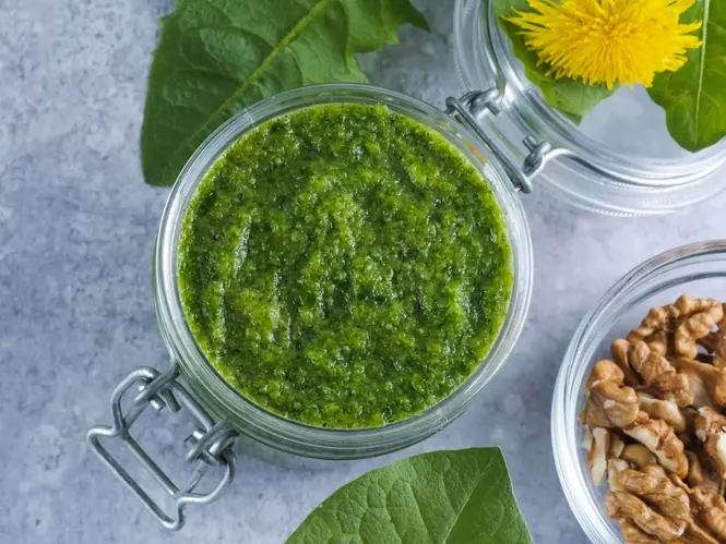 Mehr über den Artikel erfahren Grünes Leindotter Pesto