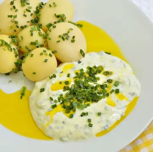 Pellkartoffeln mit Leinöl und Quark