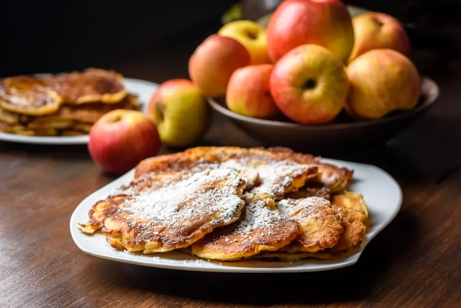 Mehr über den Artikel erfahren Buchweizenmehl-Pfannkuchen mit Apfel